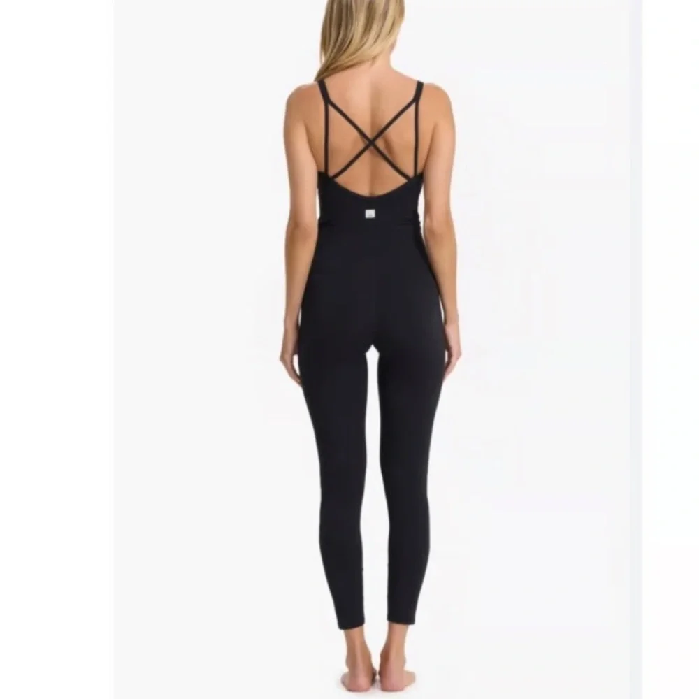 VUORI WOMENS BLACK MINDSET JUMPSUIT ATHLEISURE ONE PIECE SMALL